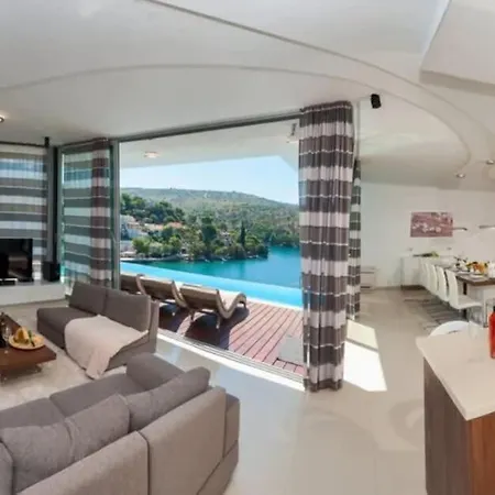 ヴィラ Modern Adriatic Sea View With Table Tennis